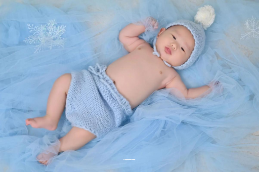 醴陵宝宝睡迷糊了才肯吃奶 醴陵宝宝睡迷糊了才肯吃奶